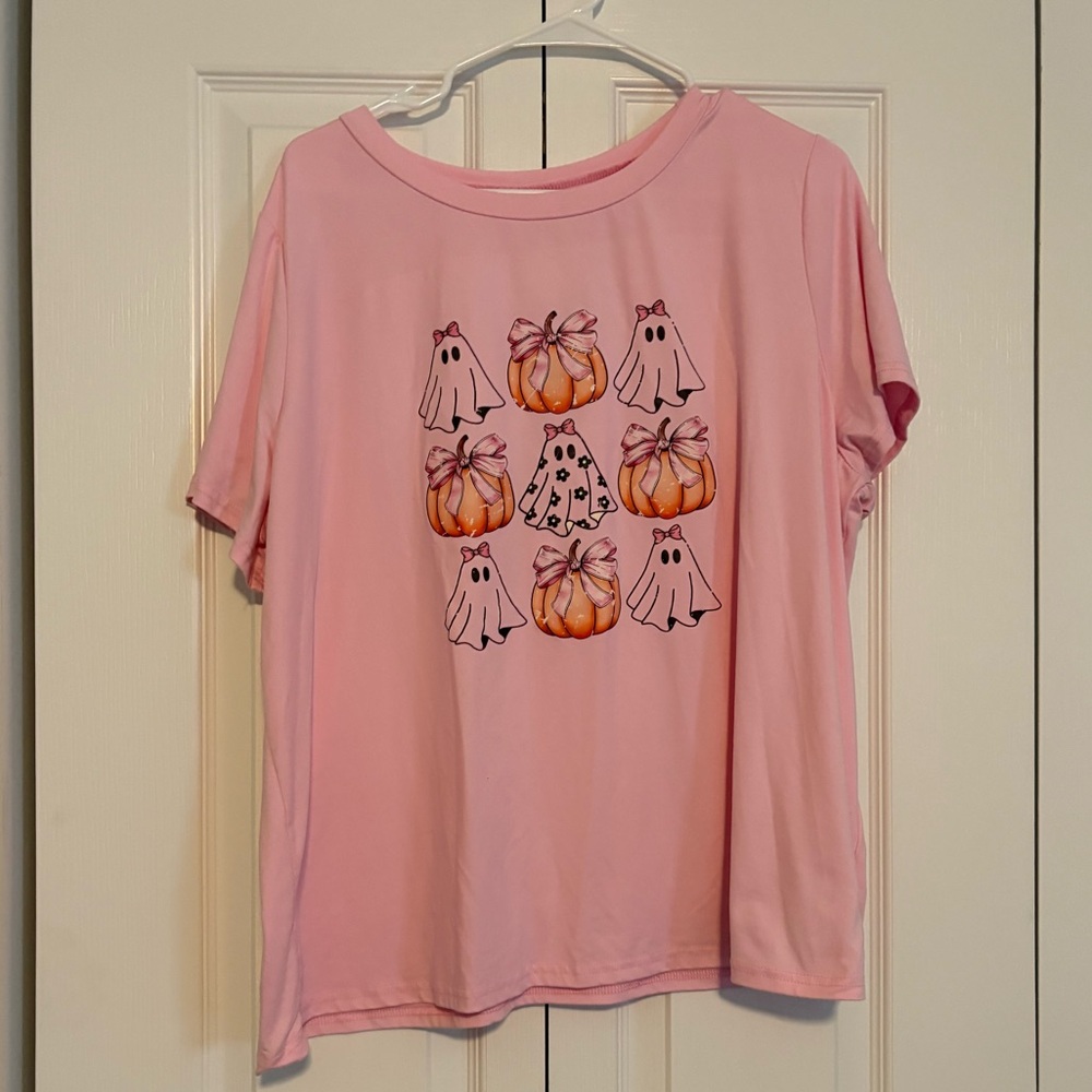 ✨SALE✨ MUST GO✨ EUC SHEIN 2XL Halloween ghosts bow pink soft shirt